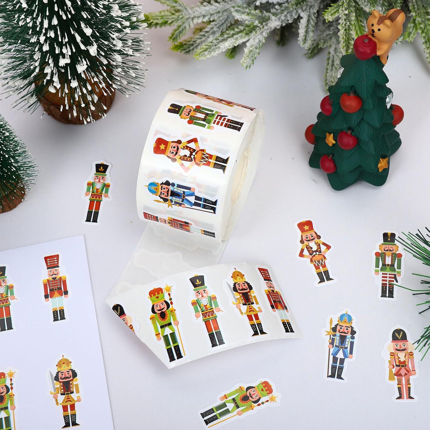 1000 sztuk (1 rolka) naklejek  – Nutcracker Figurine recenzja i cena